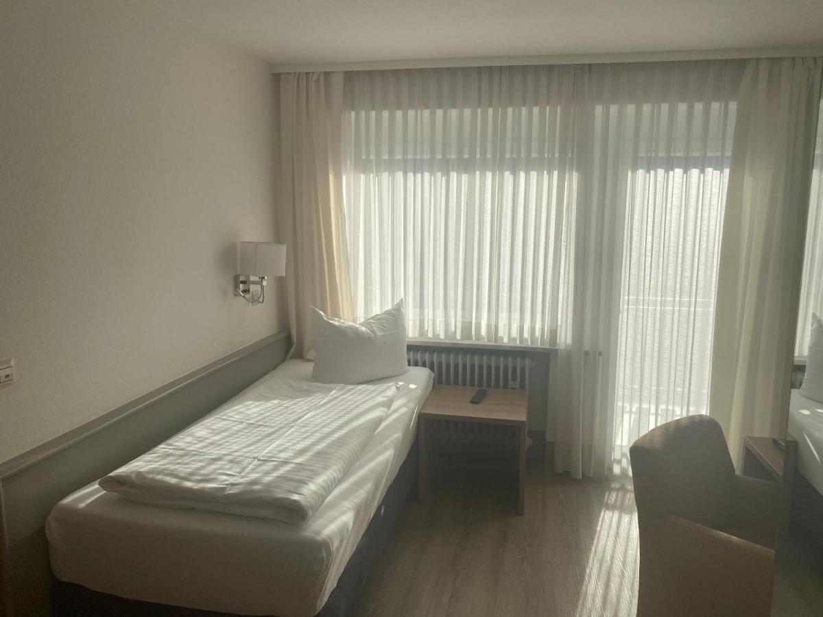 Bodenseehotel Krone & Gaestehaus Бодман-Людвигсхафен Экстерьер фото